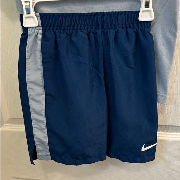 2 piece size 6 Nike short sets - Picture 6 of 6